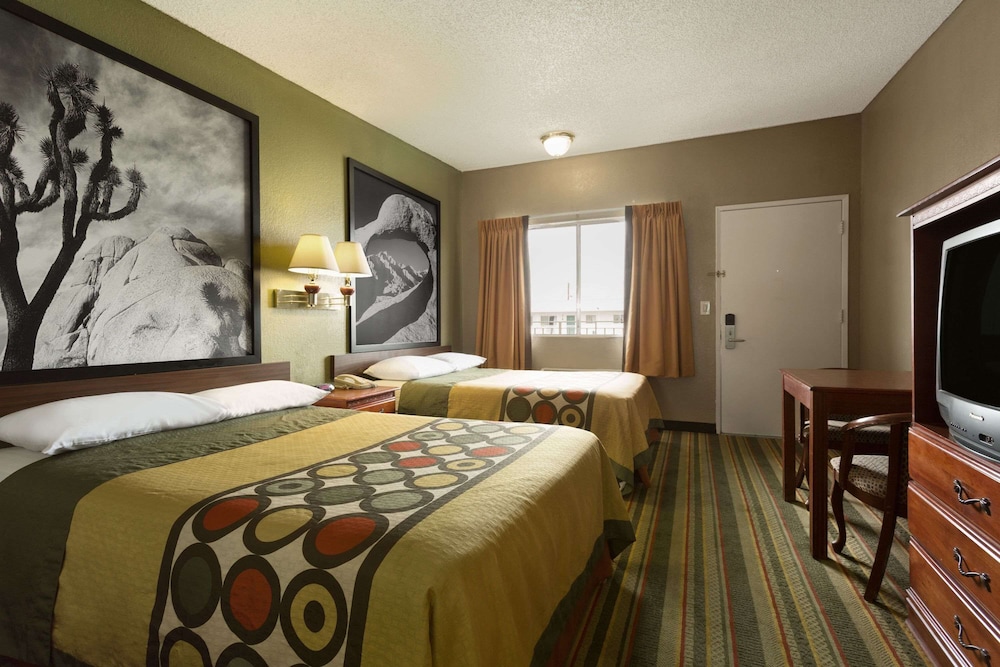 Business Room, 2 Queen Beds photo 1