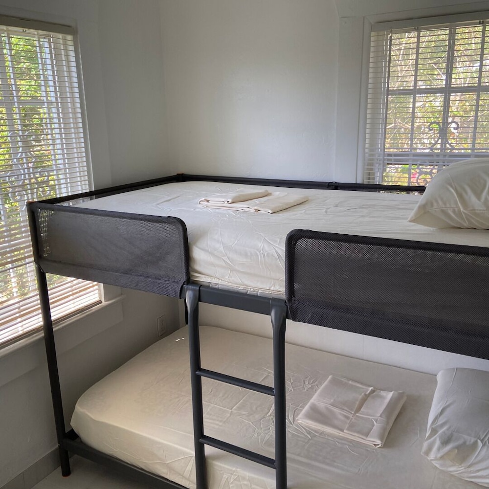 Club Shared Dormitory photo 3