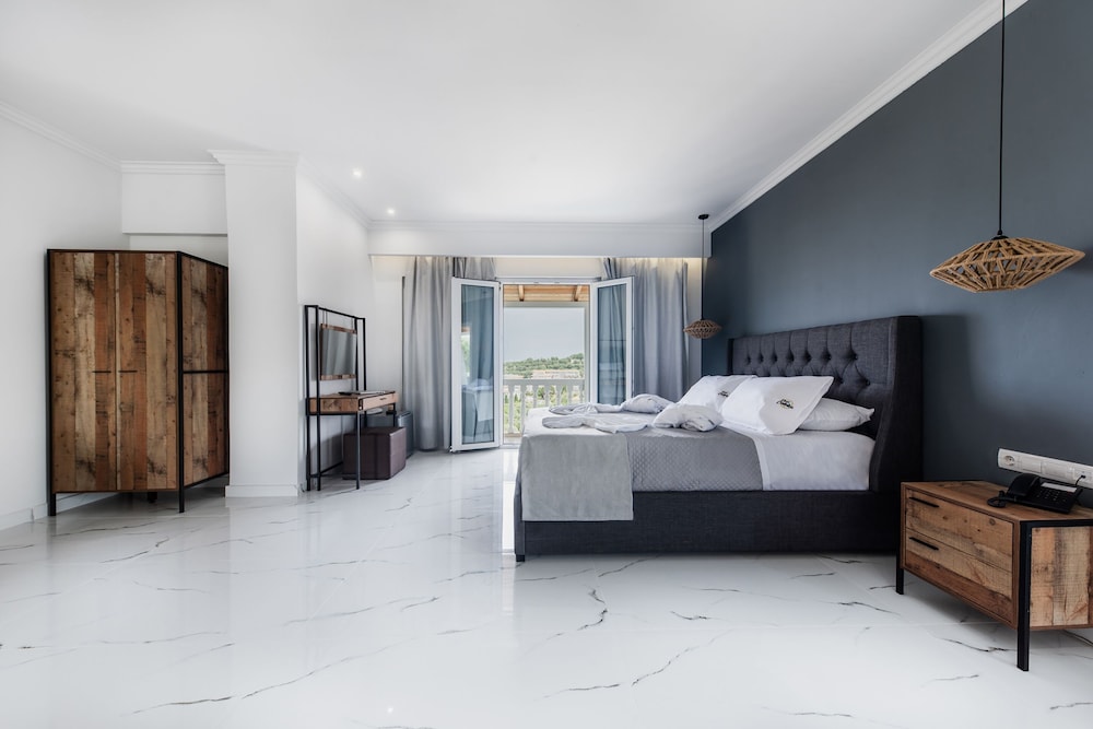 Junior Suite, Sea View - Photo 1