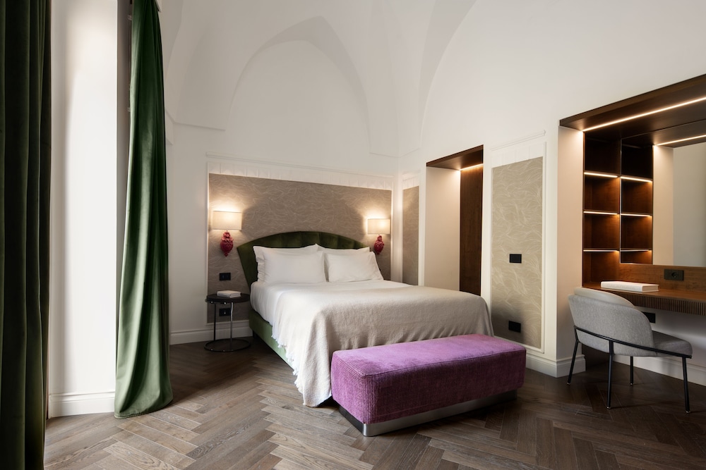 Deluxe Room - Photo 3