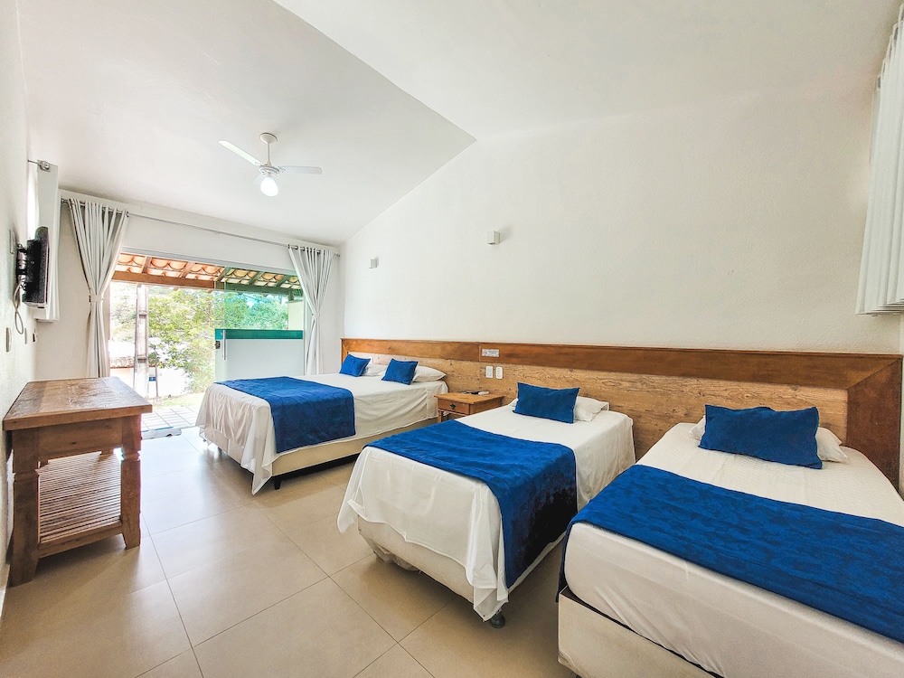 Family Double Room, 1 Bedroom, Non Smoking, Garden View - Photo 1