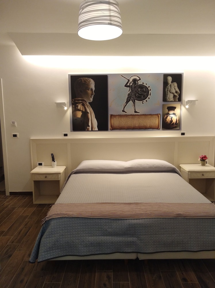 Room Arco Traiano - Street Guglielmo Oberdan 134 photo 3