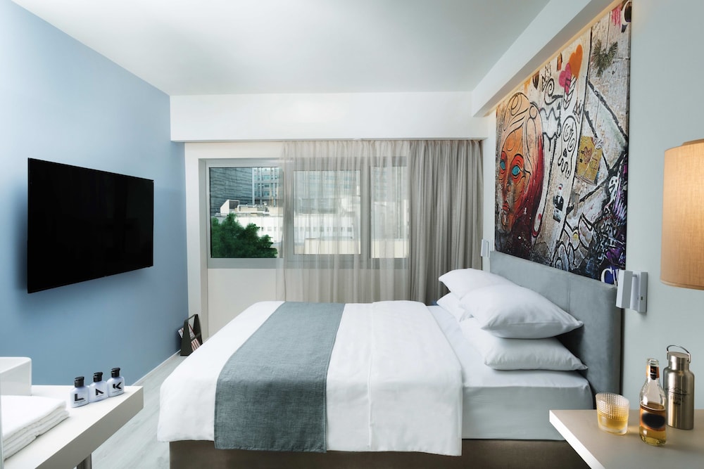 Queen Room photo 1