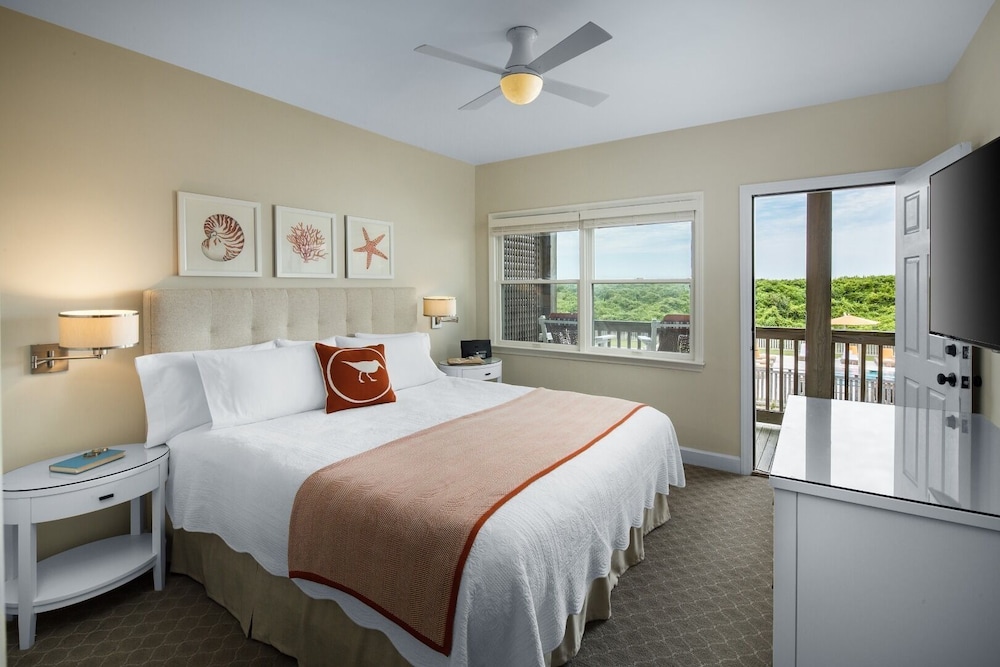 Suite, 1 King Bed with Sofa bed (Resort) - Photo 1