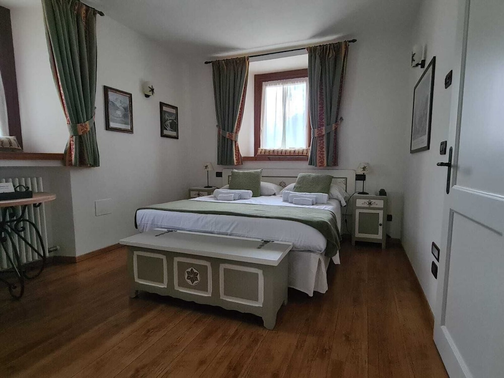 Classic Room, Mountainside photo 2