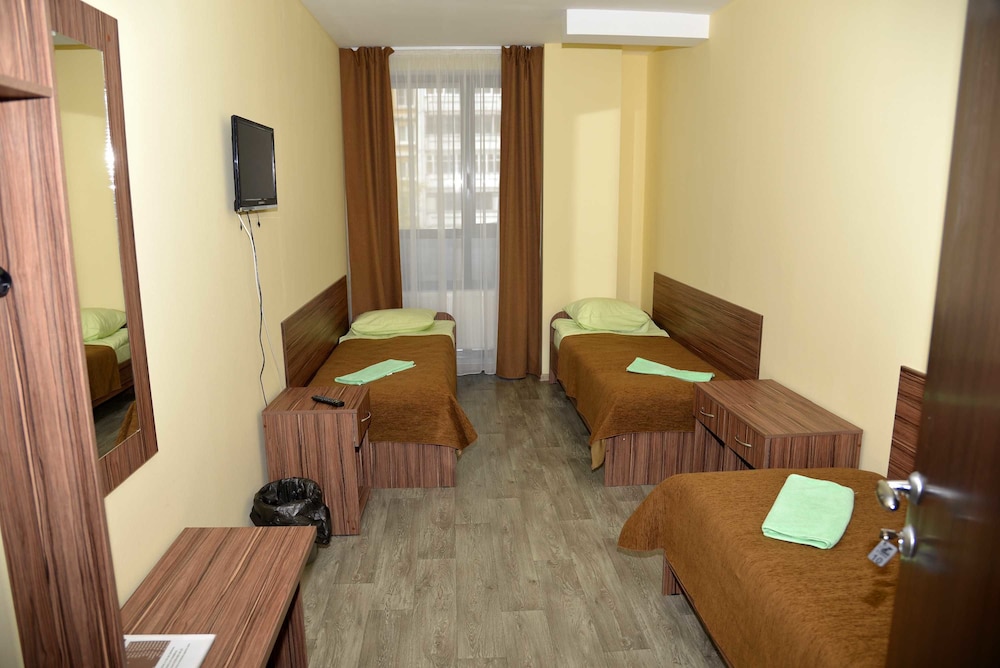 Shared Dormitory, Mixed Dorm, Shared Bathroom (For 3 People) photo 1
