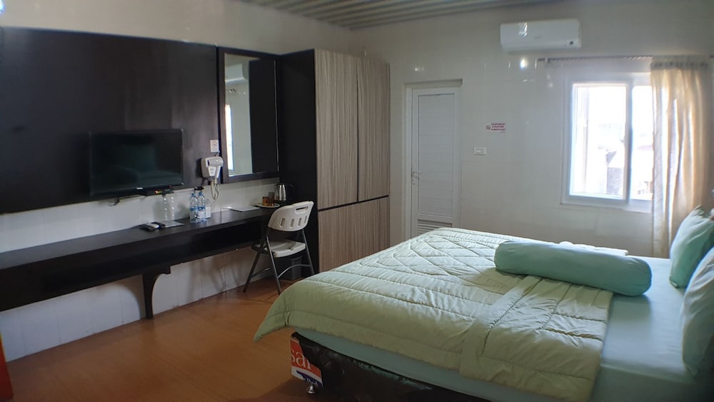 Deluxe Double or Twin Room photo 2