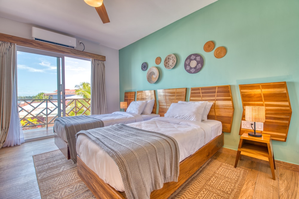 Oceanview Premium Friends & Family Room photo 3