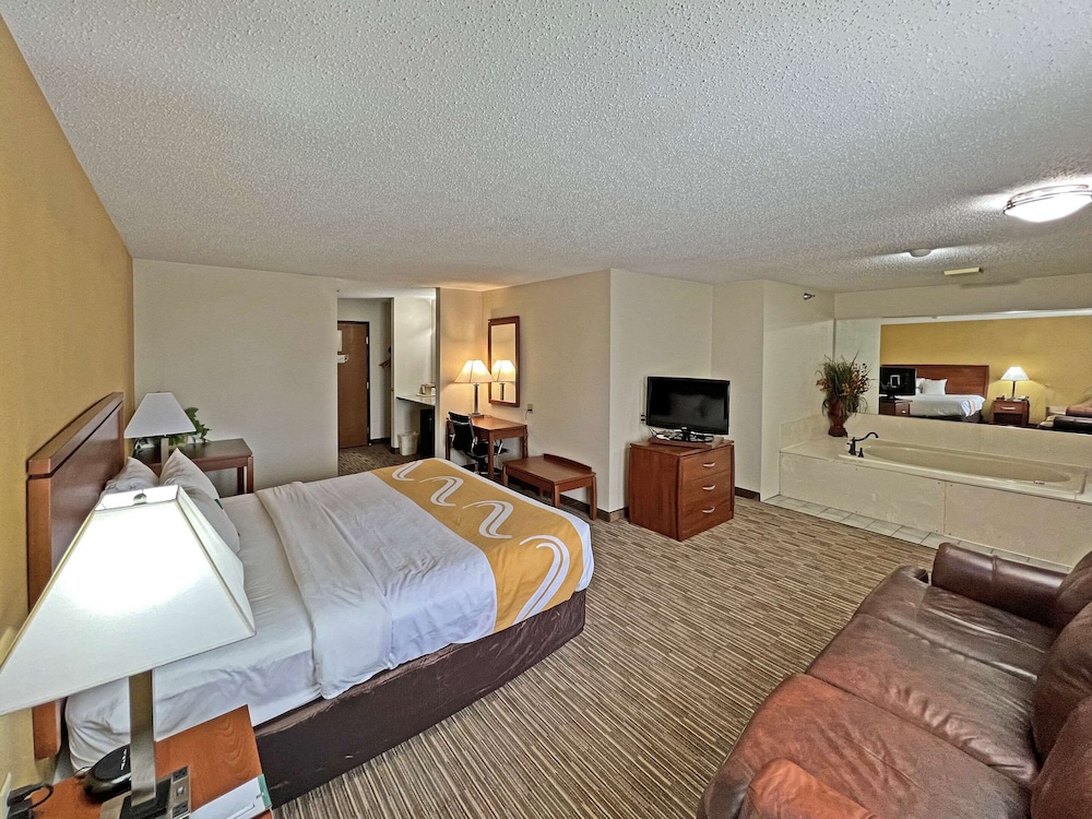 Suite, 1 King Bed, Non Smoking