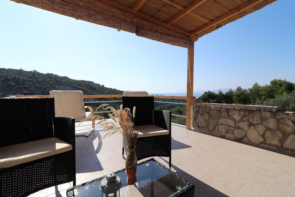 Cottage (Two Bedroom Holiday Home - Terrace an) photo 3