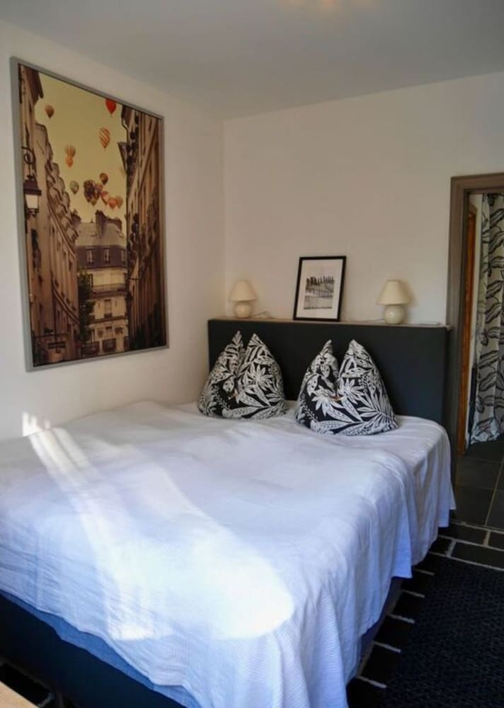 Apartment photo 1