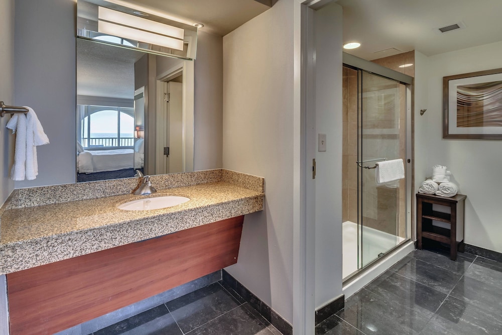 Executive Suite, 1 Bedroom, Oceanfront - Photo 6