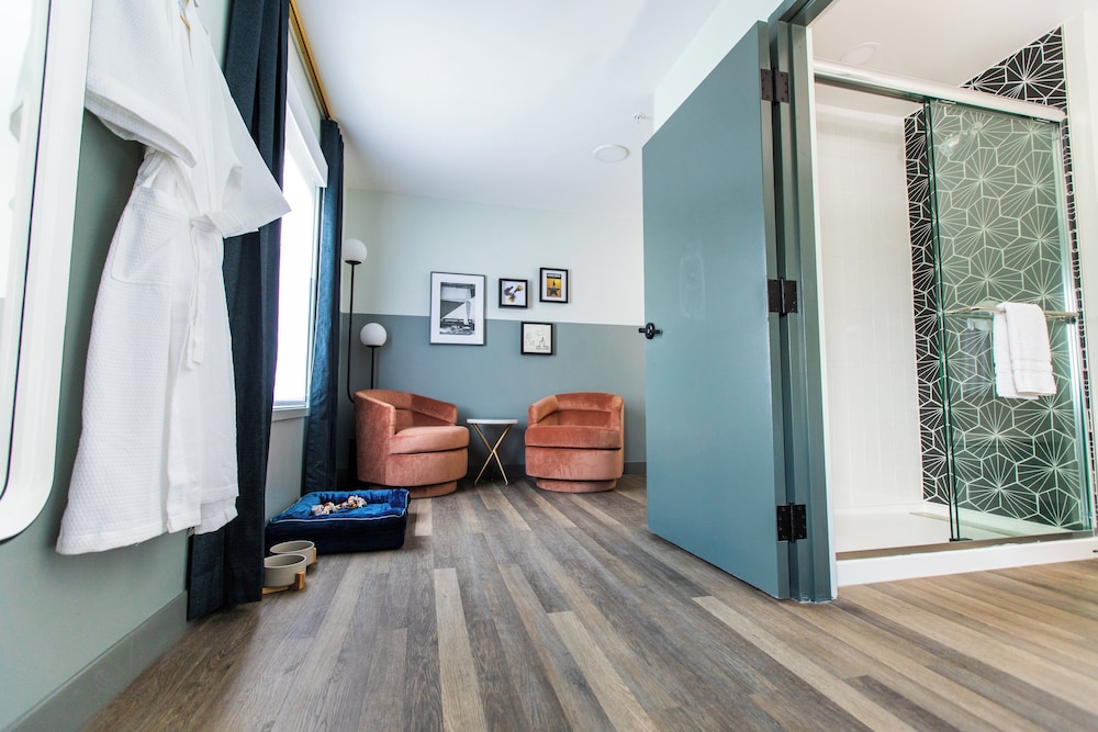 Suite, 2 Queen Beds (Darwin) - Photo 1