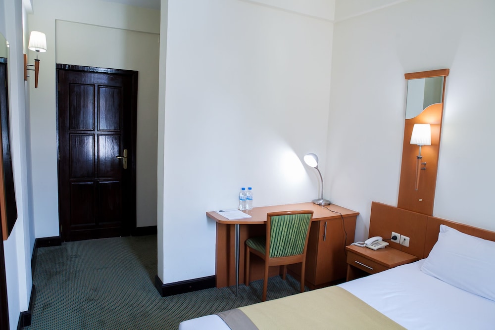 Twin Room, City View photo 2