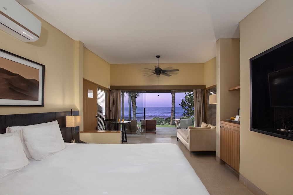 Beachfront Suite