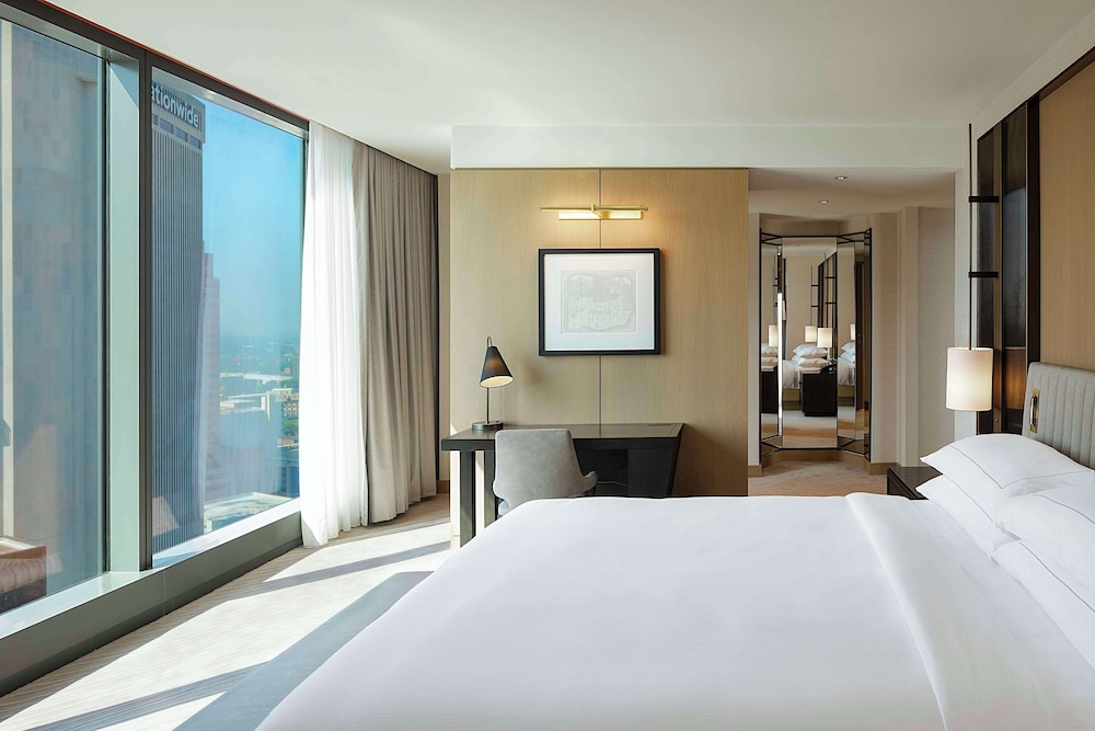 Suite, 1 Bedroom (Skyline Suite) photo 1