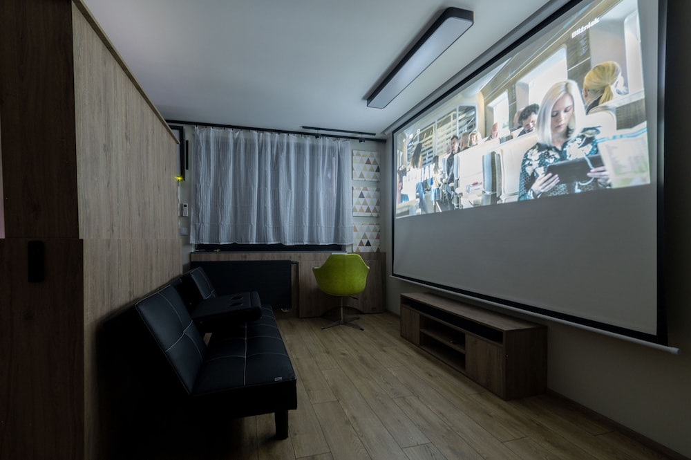 Premier Studio Suite photo 3