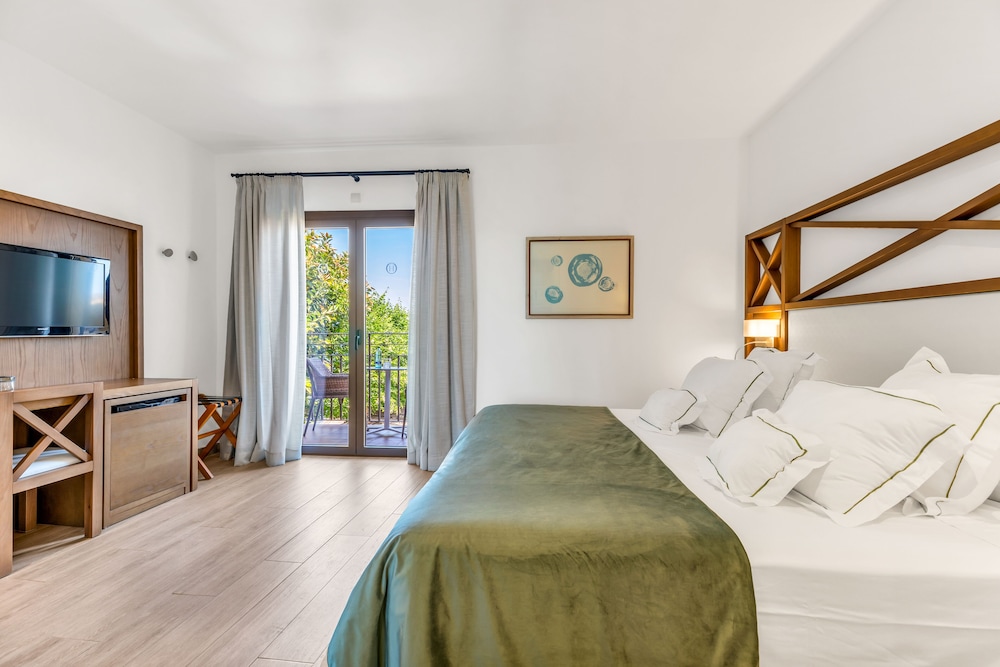 Standard Double Room - Photo 2