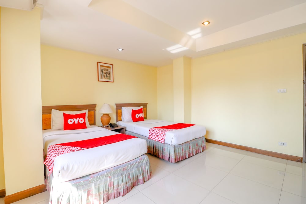 Deluxe Twin Room photo 3