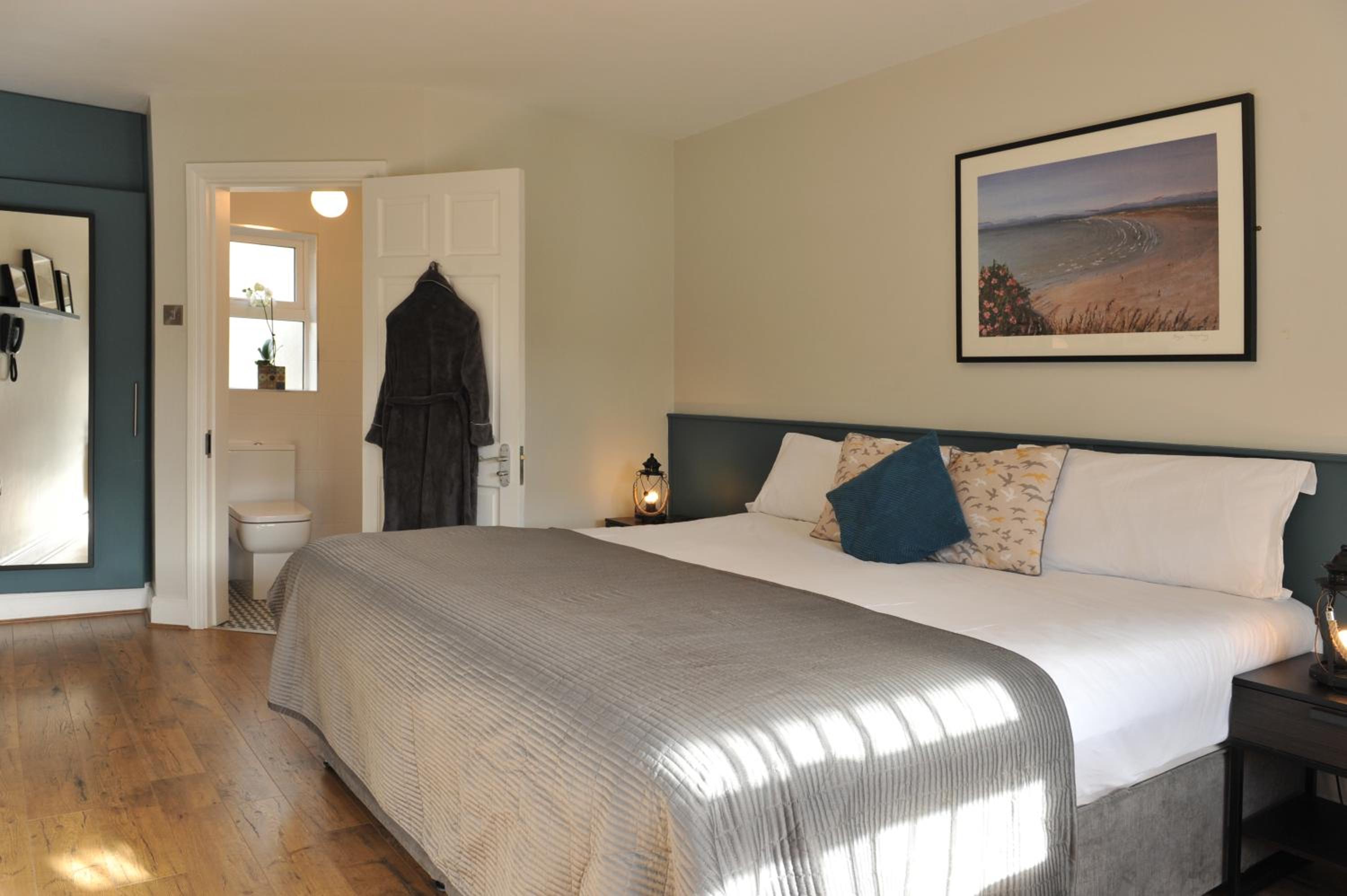 Large Single Room