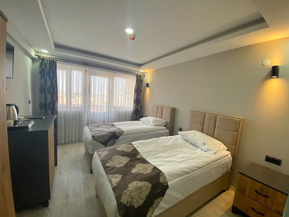 City Room photo 1