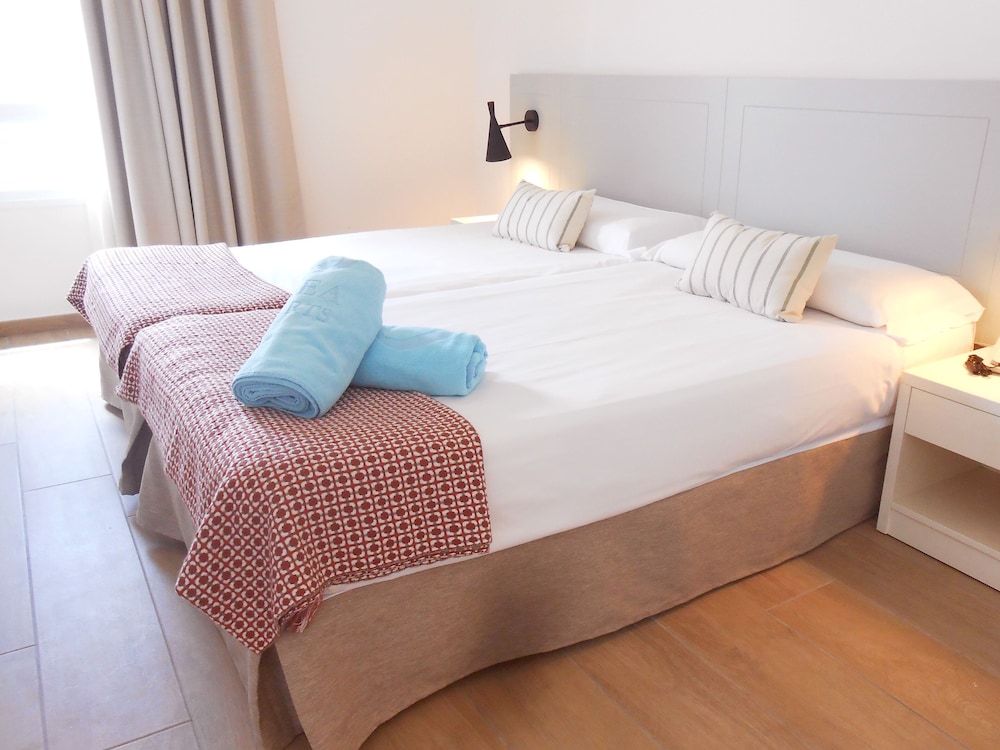 Apartment, 1 Bedroom, Balcony (Upper Floor)