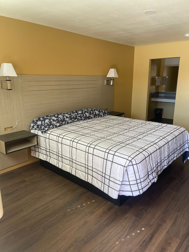 Economy Single Room photo 1