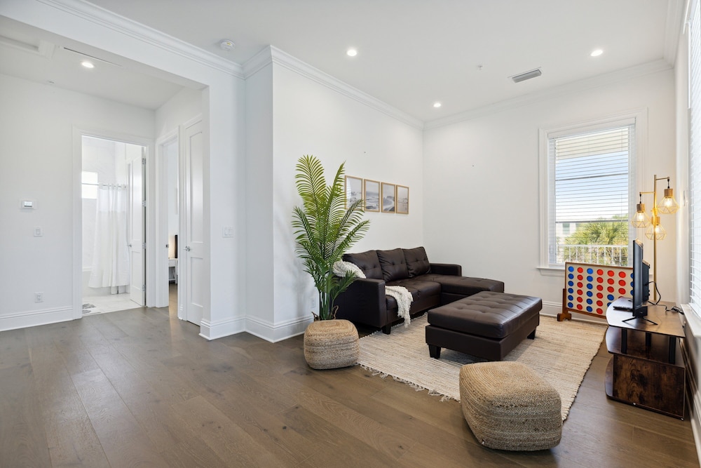 House (4 Bedrooms) photo 2