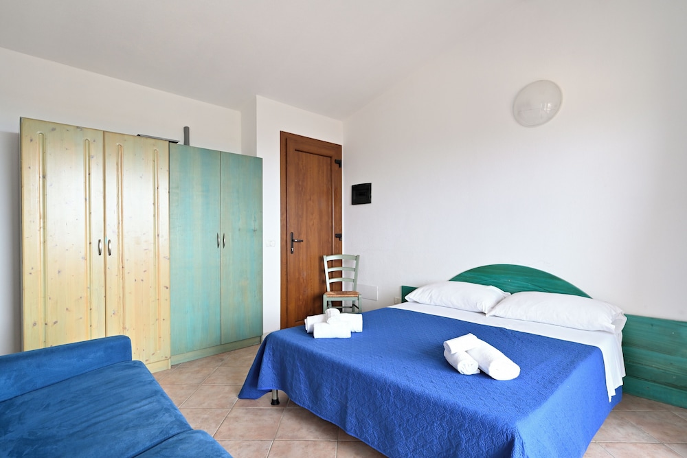 Apartment, Multiple Beds, Balcony, Sea View photo 3