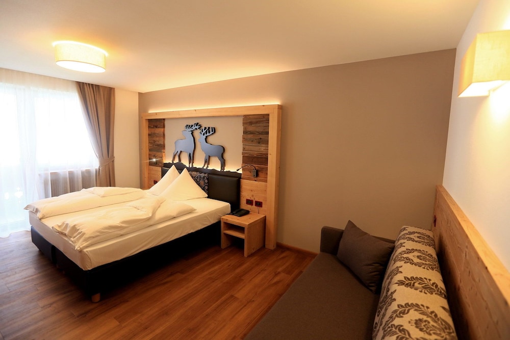 Superior Double or Twin Room - Photo 2