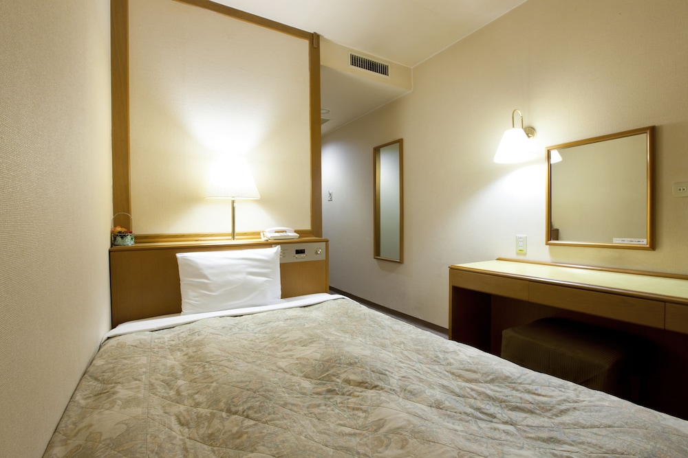Single Room, Smoking