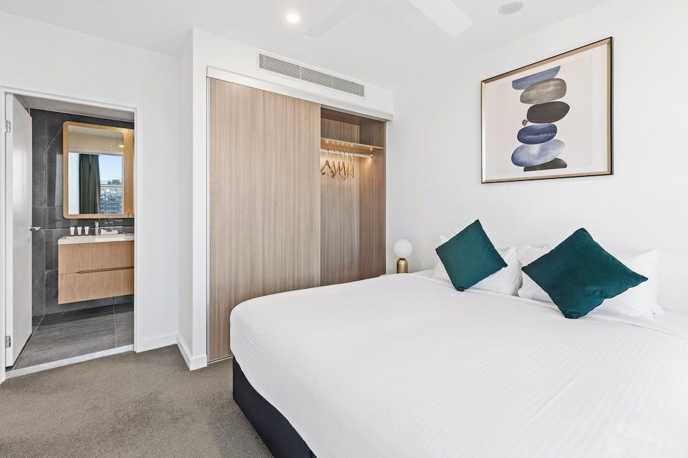 Executive Apartment, 3 Bedrooms - Photo 17