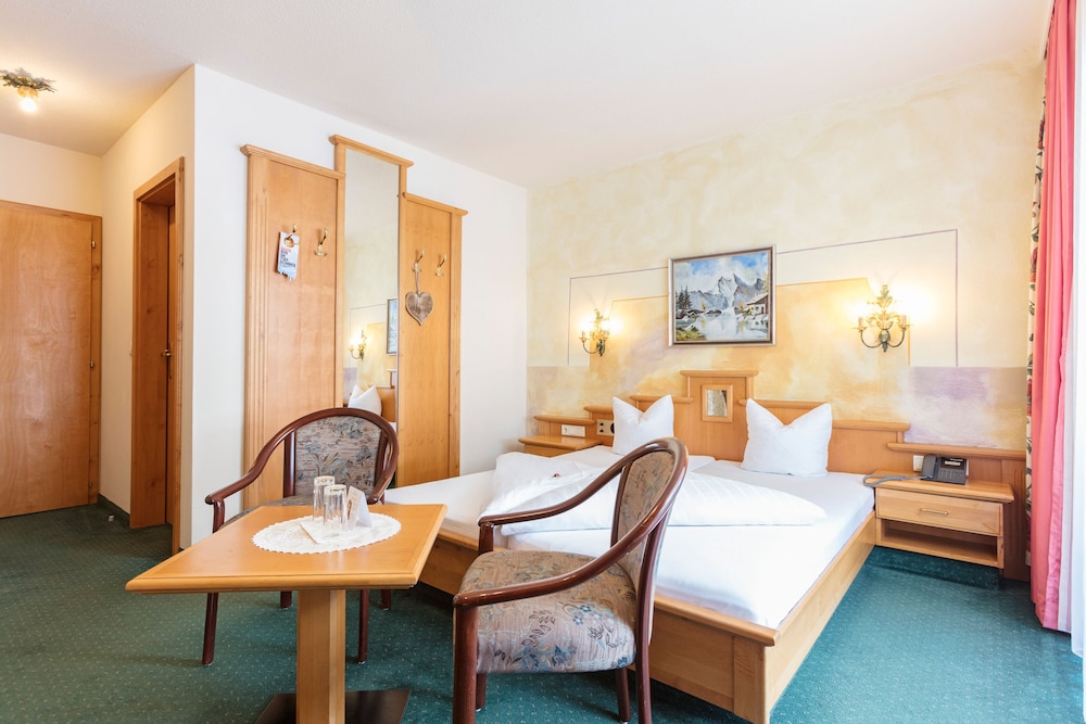 Classic Double Room, Balcony