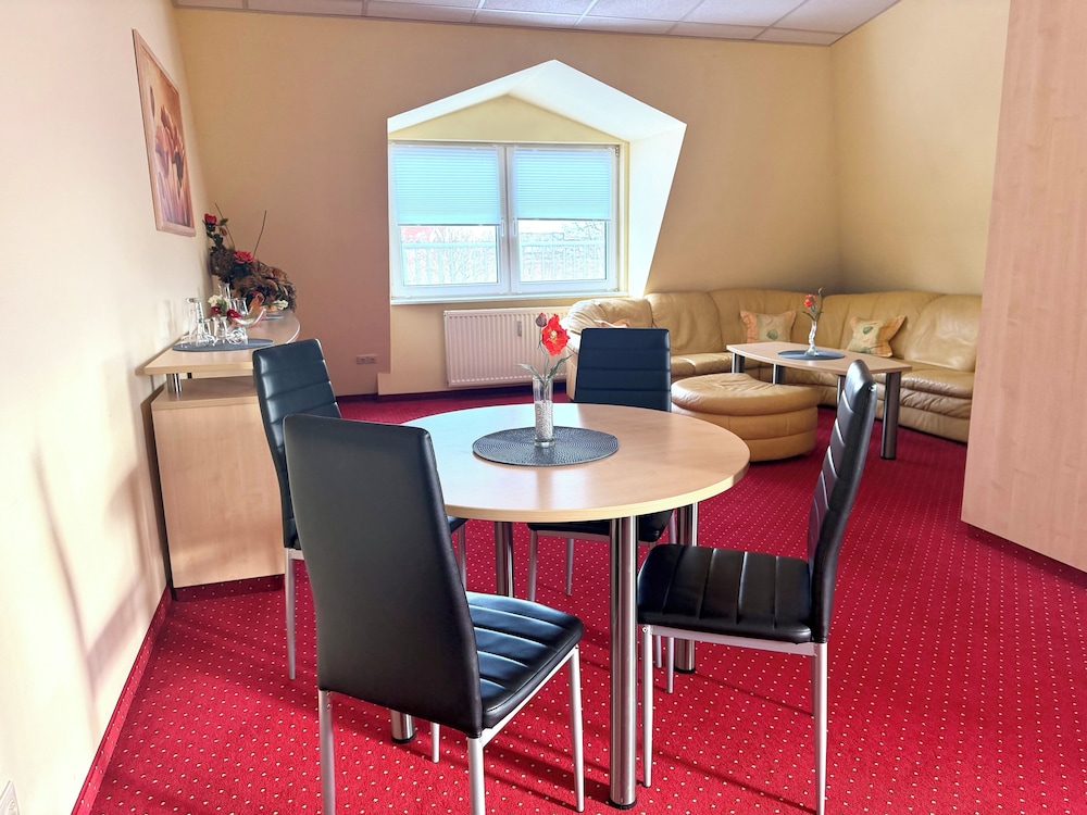 Luxury Suite, 2 Bedrooms, Non Smoking, Garden View