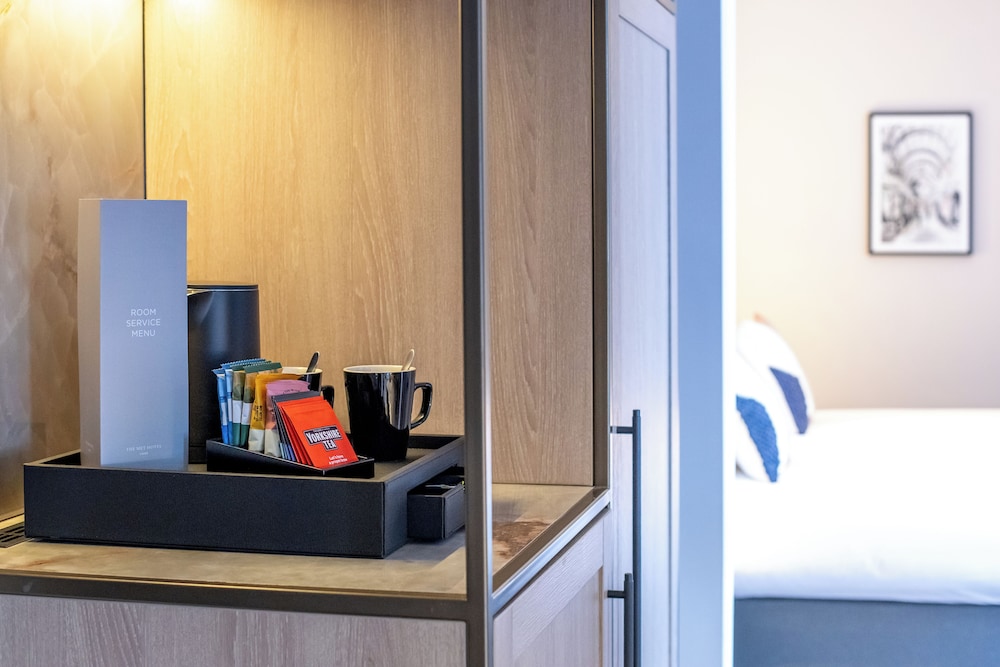 Newly Refurbished Suite - Photo 3