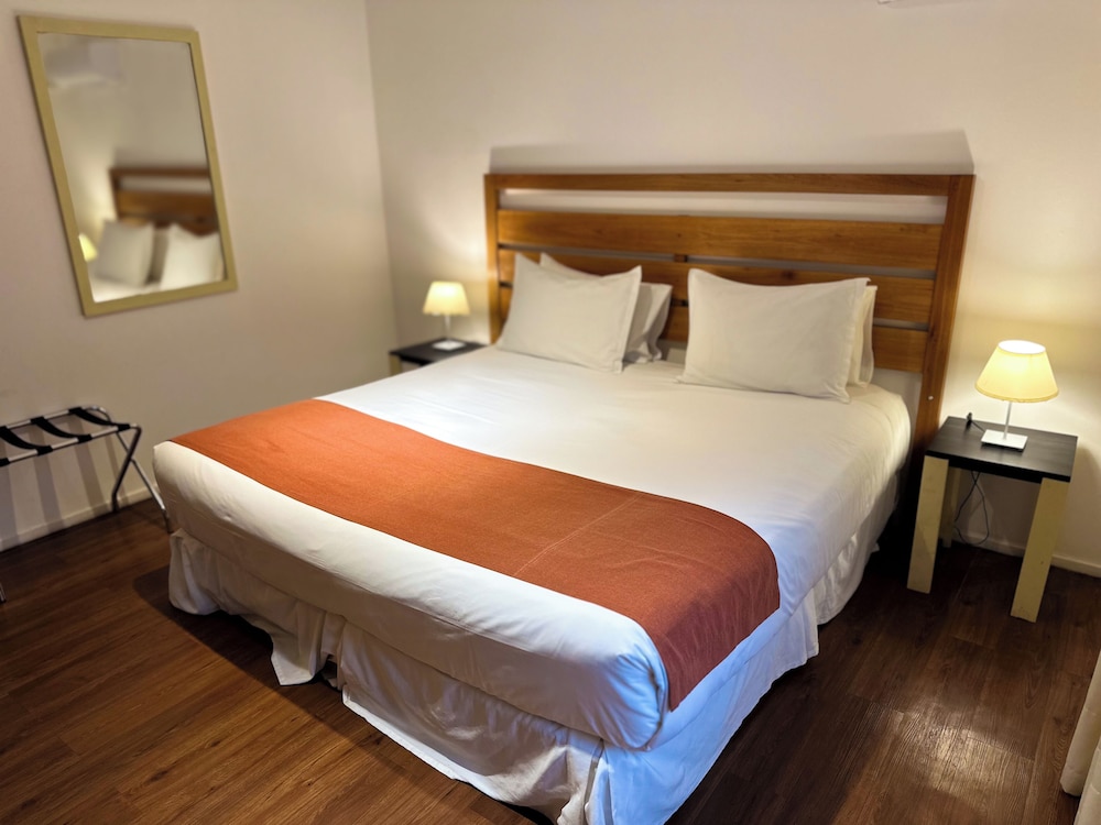 Superior Room, 1 Queen Bed - Photo 11