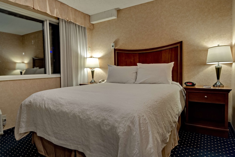Standard Room, 1 Queen Bed, Non Smoking, Kitchenette - Photo 1