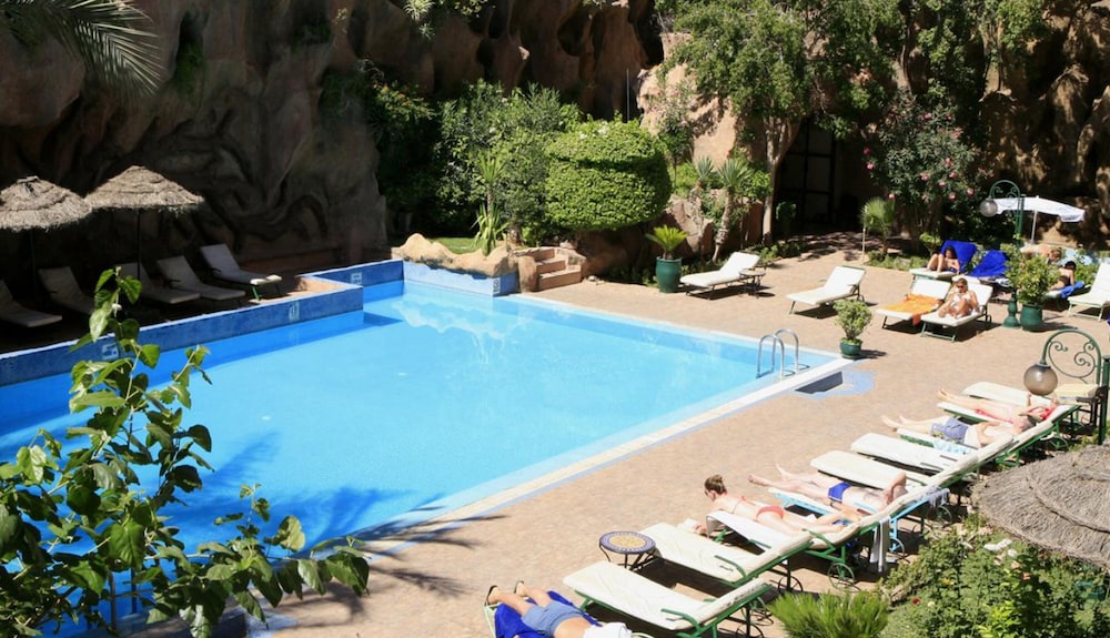 Double Room, Pool View - Photo 8