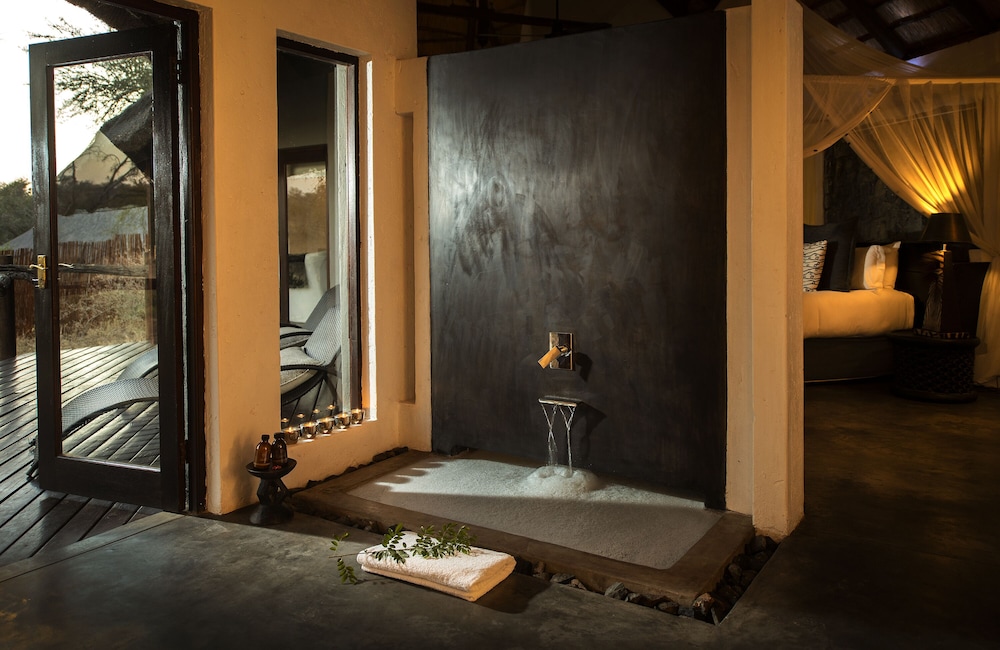 Water Suite photo 2