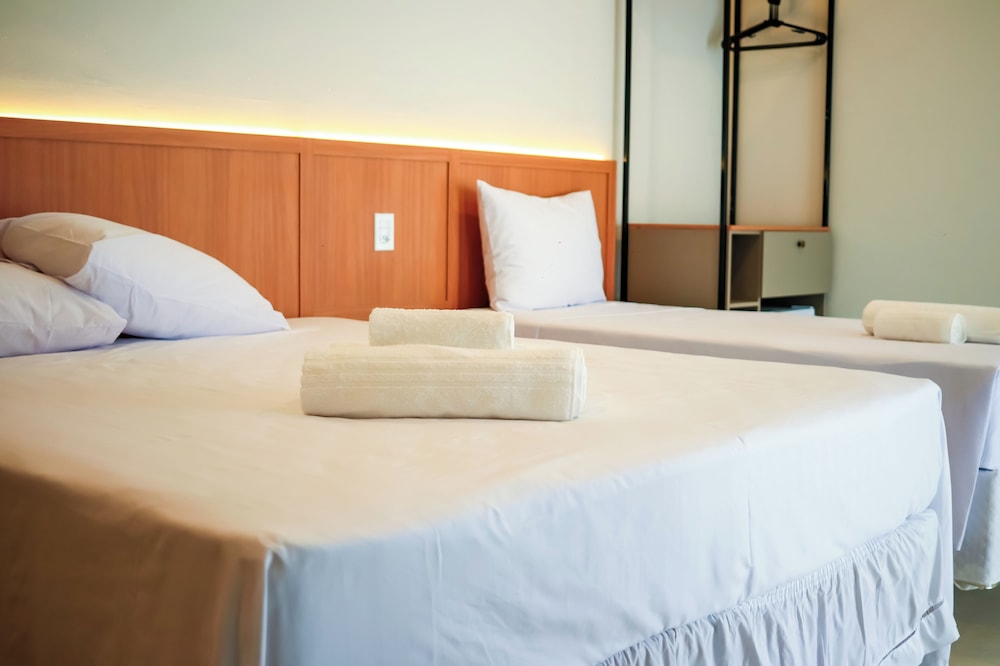 Standard Triple Room, Multiple Beds, Mobility Accessible