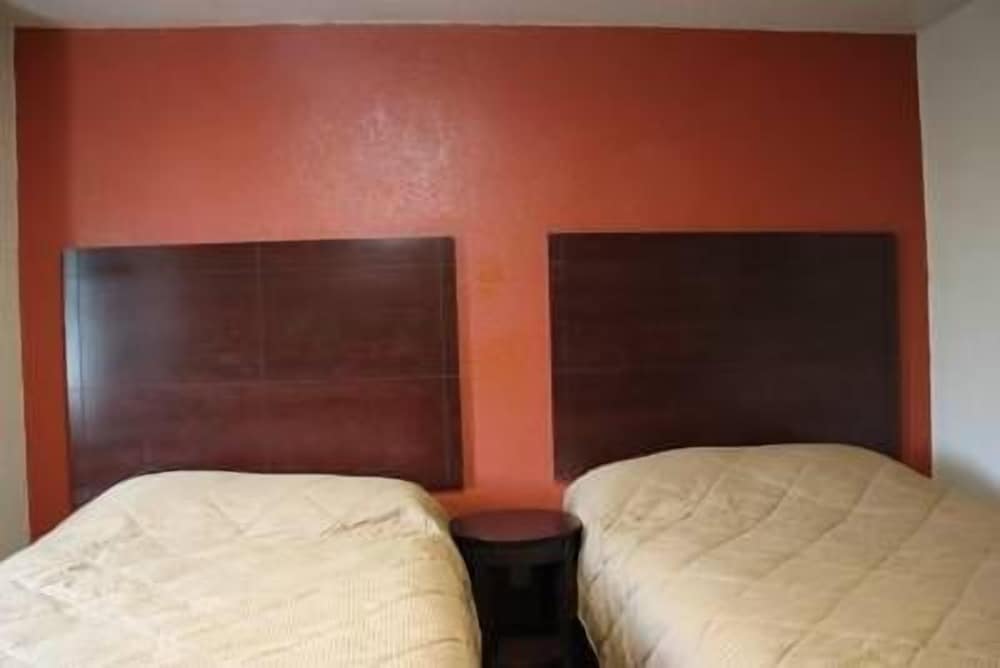 Standard Room, 2 Double Beds, Non Smoking photo 2