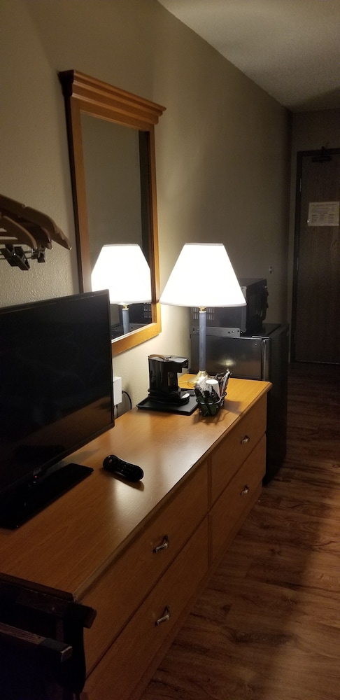 Room, 2 Double Beds, Non Smoking (Pet Friendly) - Photo 2