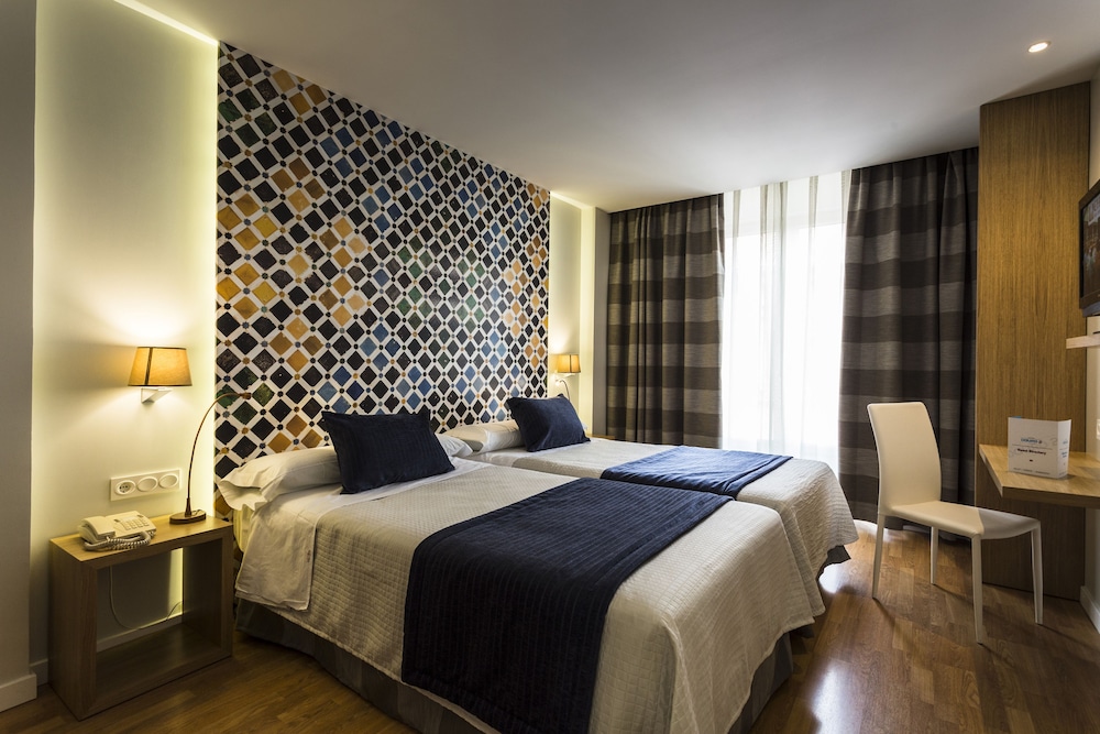 Superior Double Room - Photo 2