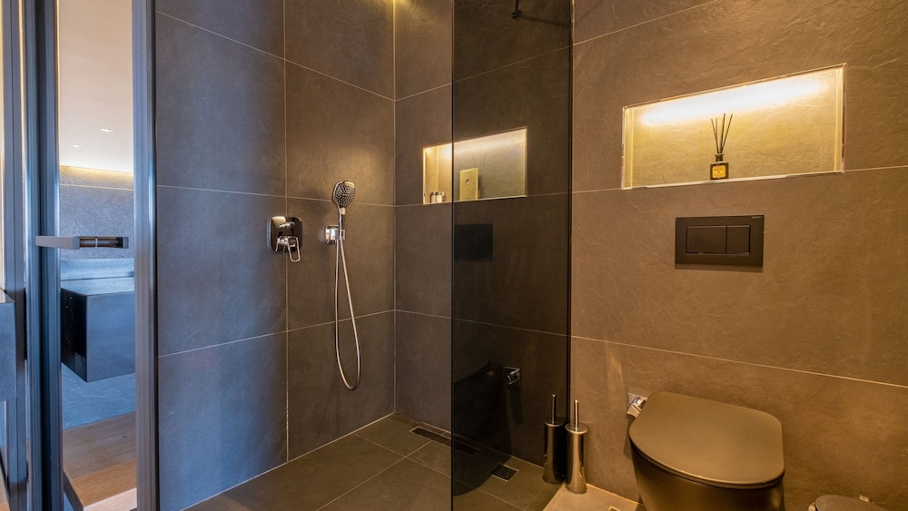 Aqua Suite - Photo 8