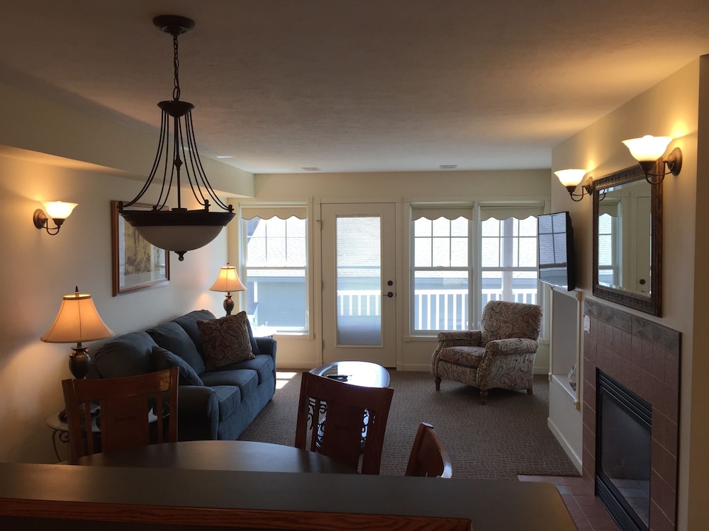 Suite, 1 Bedroom photo 1