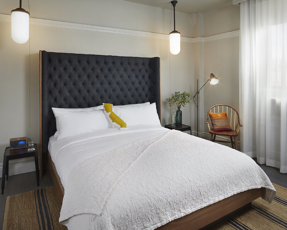 Deluxe Room, 1 King Bed