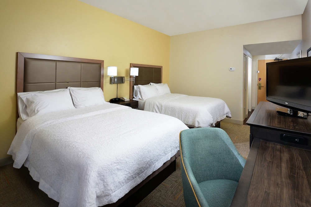 Room, 2 Double Beds, Accessible, Bathtub (Mobility & Hearing) photo 1