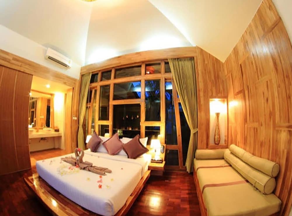 Honeymoon Beach View Bungalow photo 2