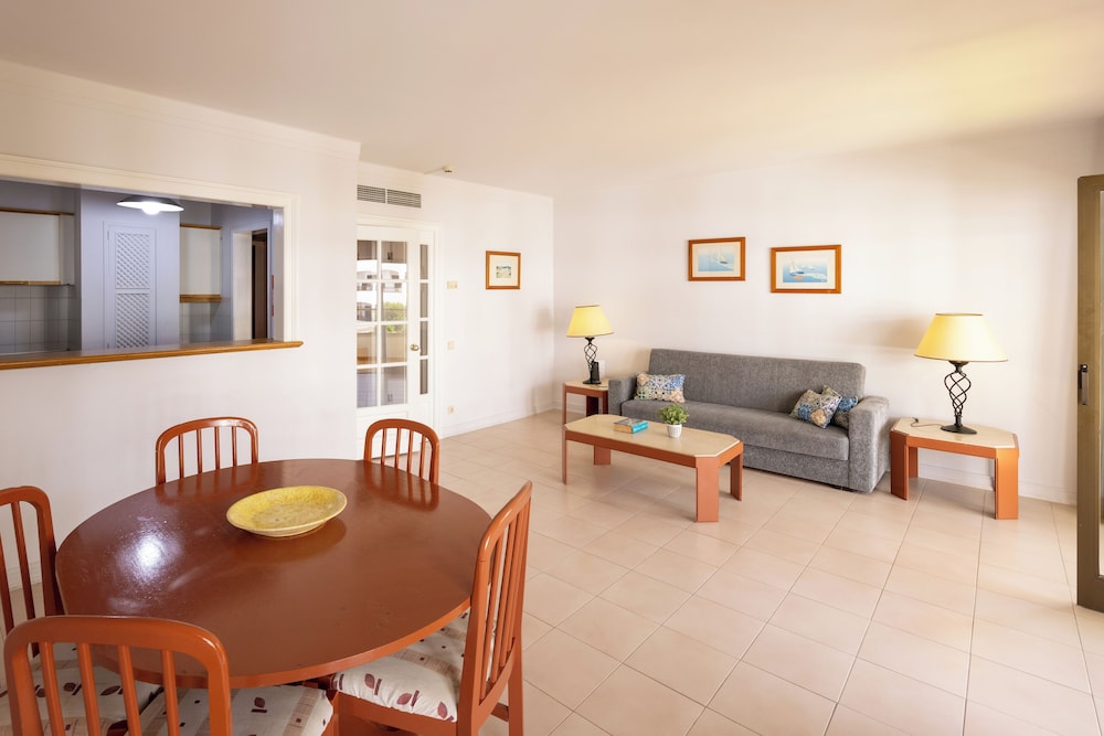 Family Apartment, 2 Bedrooms - Photo 5