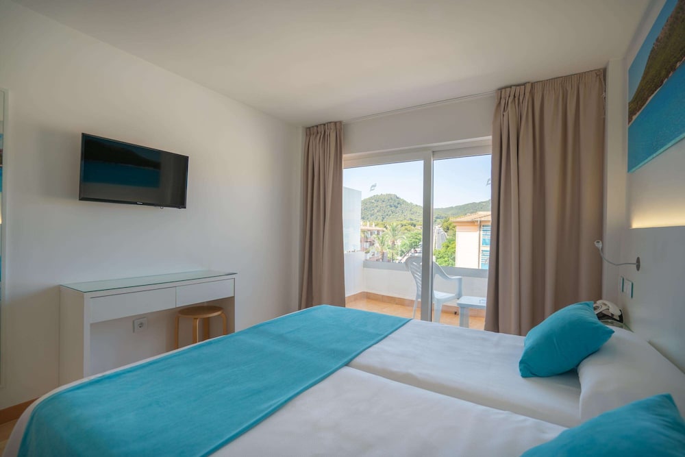 Standard Double Room Single Use, Pool View - Photo 5